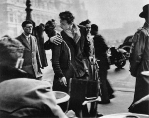  R. Doisneau “Il bacio dell’Hotel de ville” (1950)